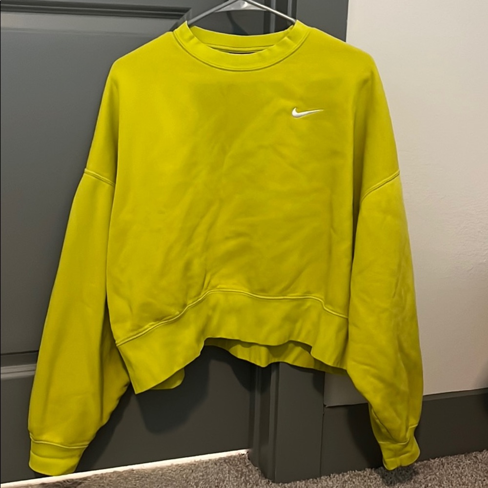 NIKE CROPPED OVERSIZED CREWNECK SWEATSHIRT YELLOW
